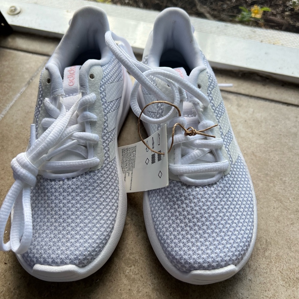 Adidas RACER TR 2.0 K never been use . No box